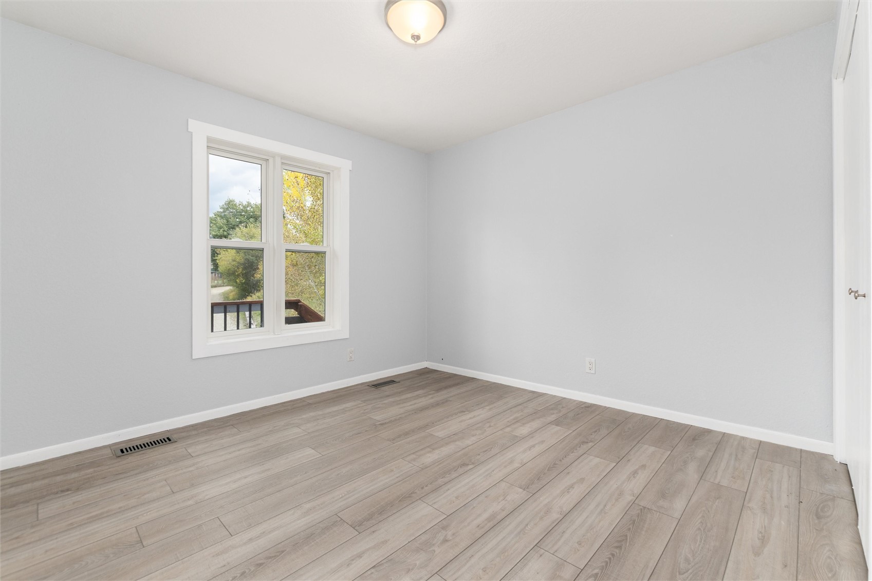 11 Blue Ridge Street Heeney, CO 80498 - Photo 25 of 45 The bright and roomy second bedroom.