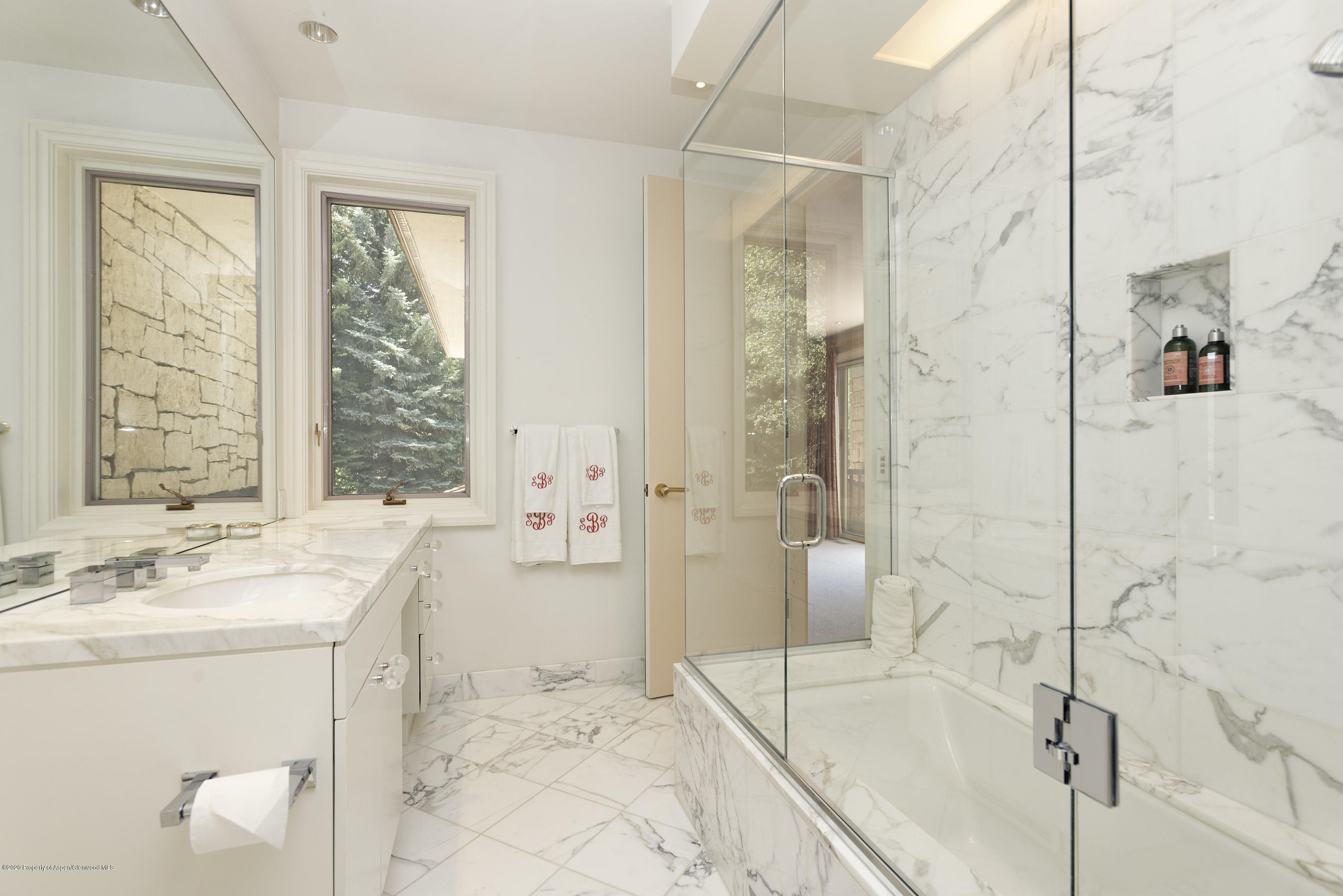 349 Ridge Road Aspen, CO 81612 - Photo 47 of 58 Guest Master Bath