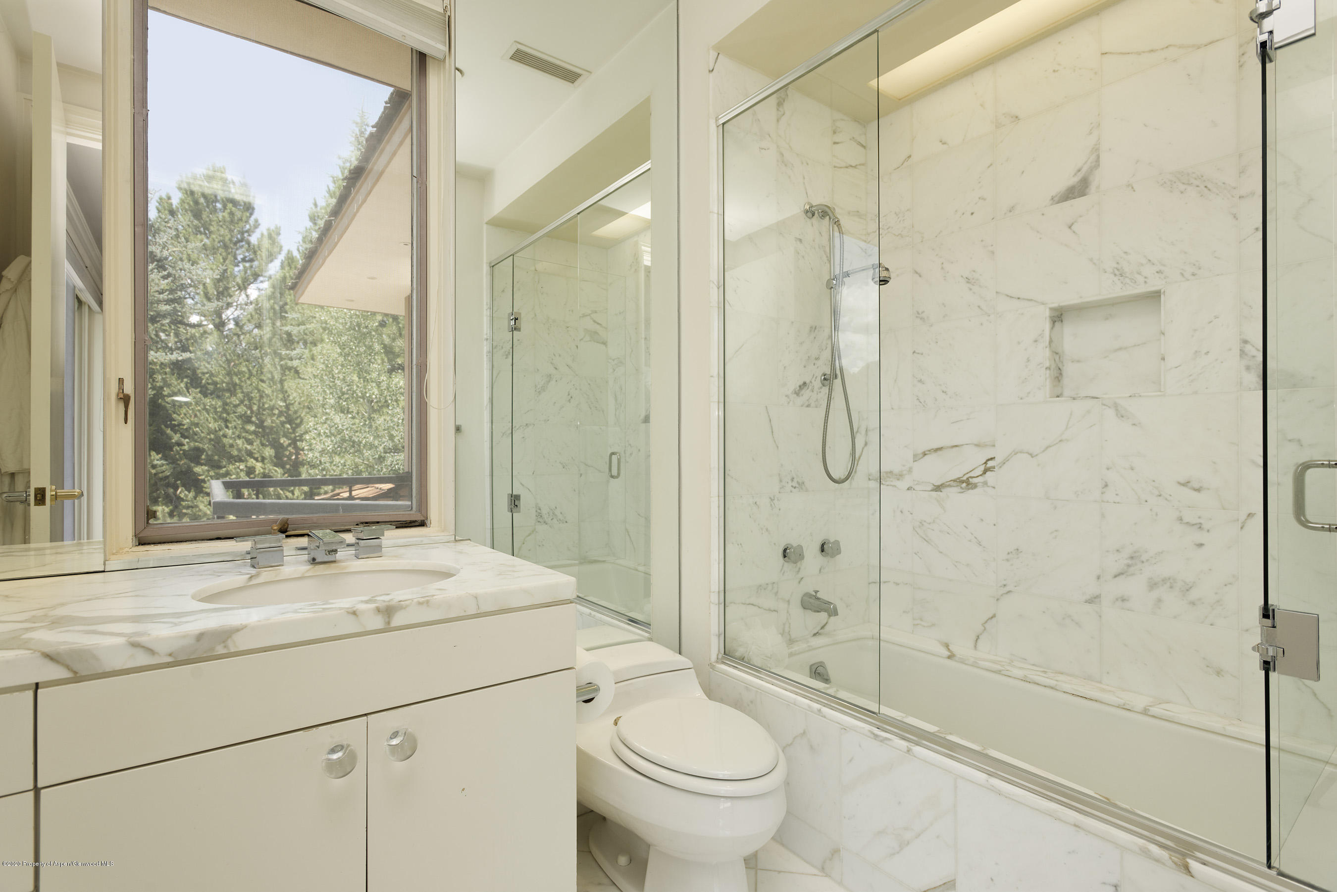 349 Ridge Road Aspen, CO 81612 - Photo 55 of 58 Guest Bath