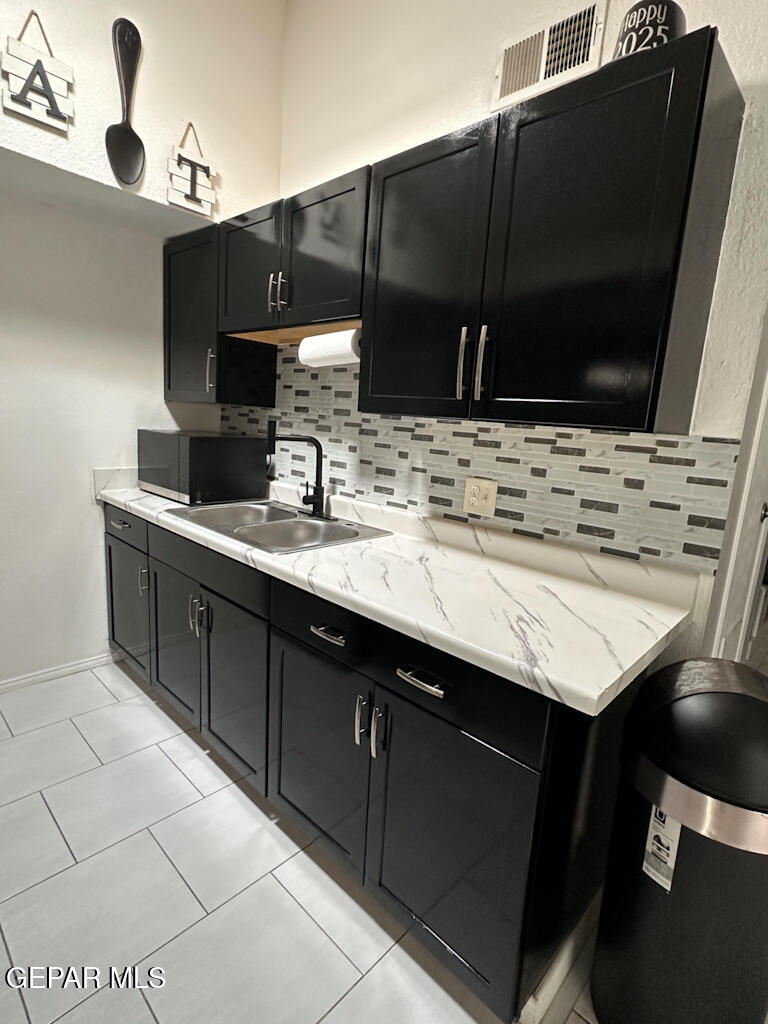 824 Destello Road, Unit B El Paso, TX 79907 - Photo 4 of 13 IMG_1733