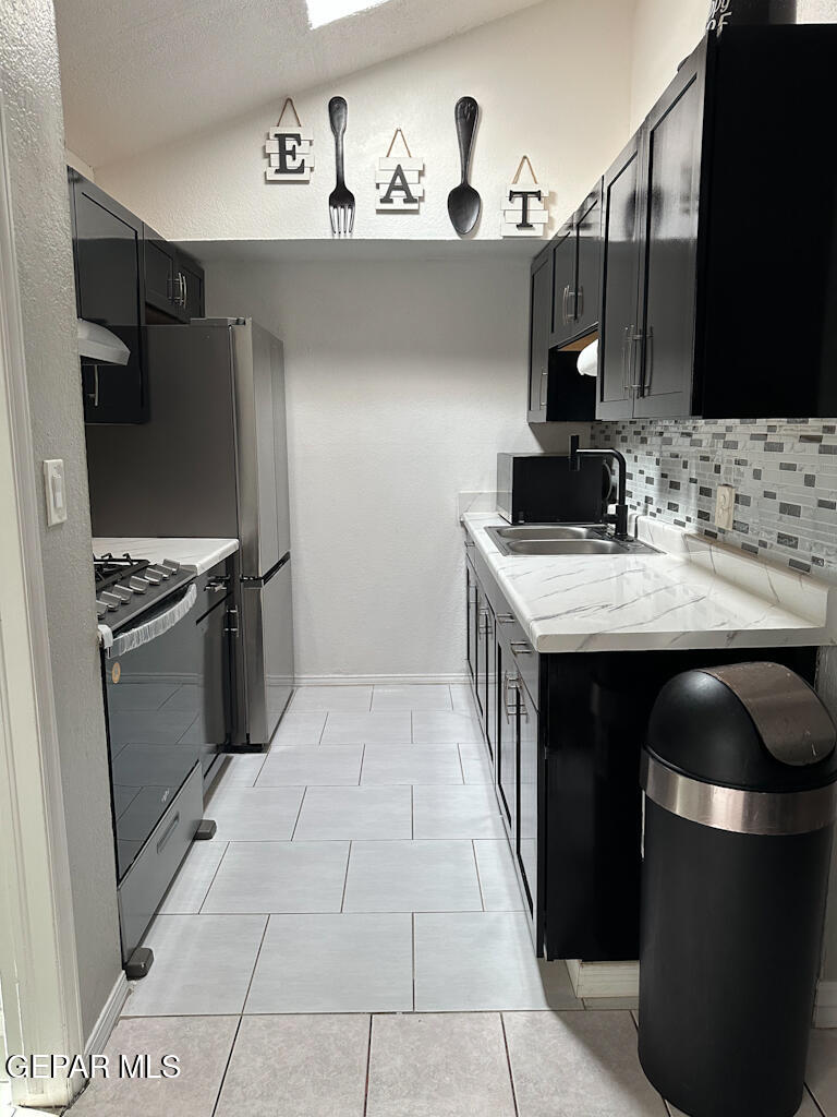 824 Destello Road, Unit B El Paso, TX 79907 - Photo 5 of 13 IMG_1728