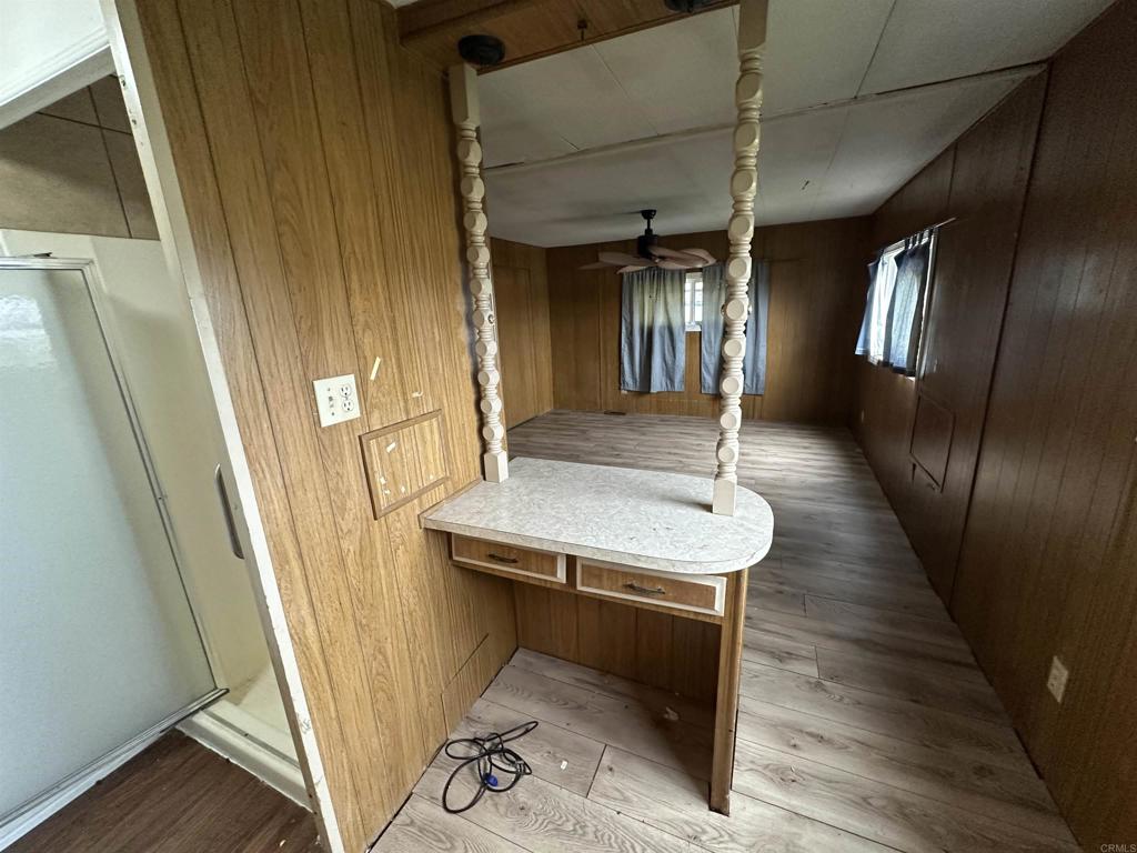 8301 Mission Gorge Road, Unit 274 Santee, CA 92071 - Photo 20 of 41 a room with table and mirror