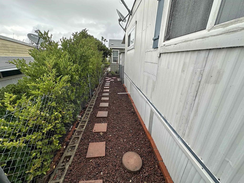 8301 Mission Gorge Road, Unit 274 Santee, CA 92071 - Photo 25 of 41 a view of a balcony