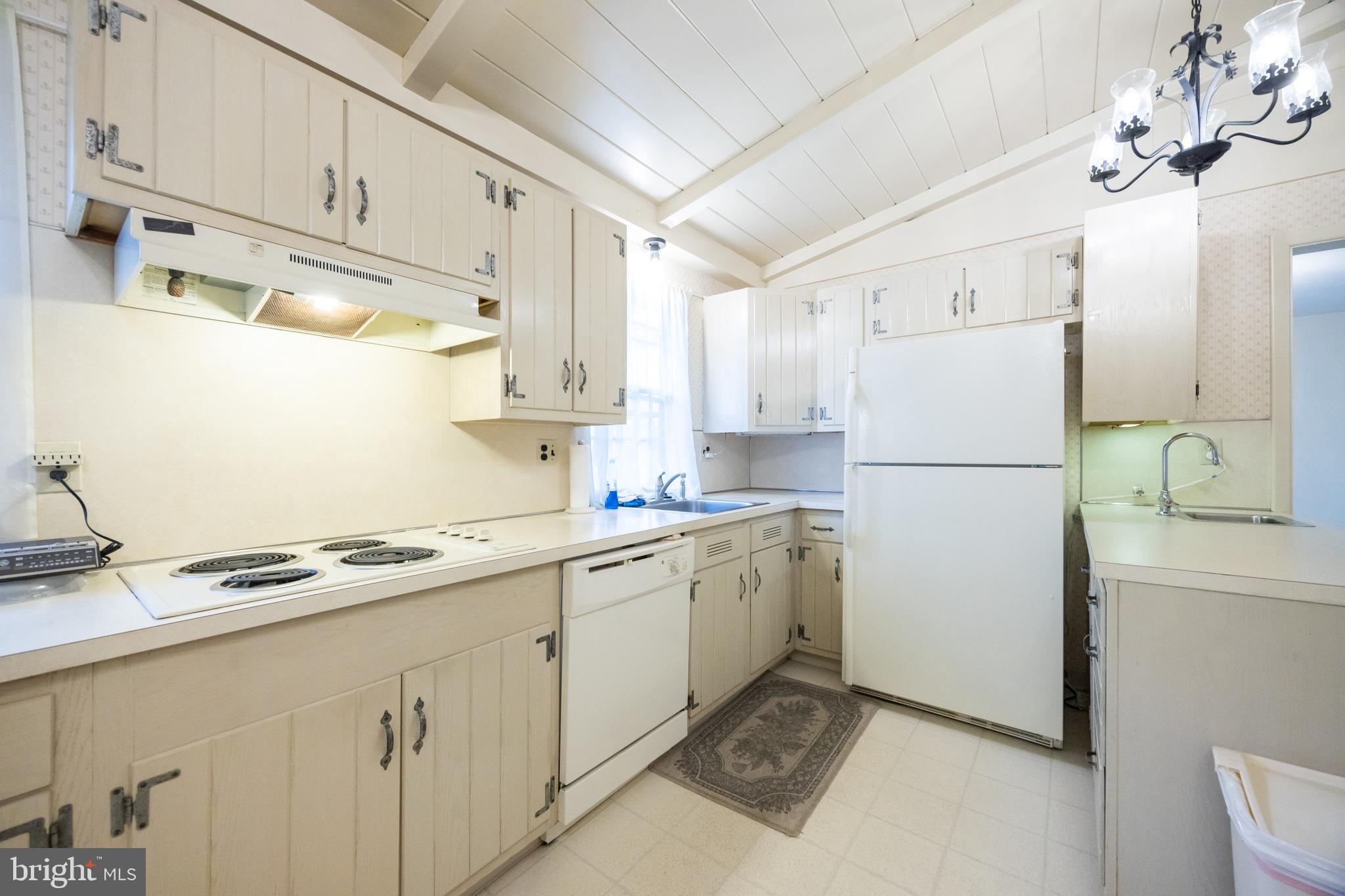 207 Vincent Road Paoli, PA 19301 - Photo 15 of 38 Gallery Image 15
