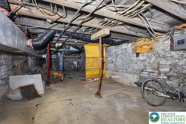 $194,900 | 78 McLean Street, Wilkes Barre, PA 18702