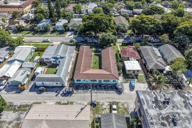 $1,800 | 1839 Funston Street, Unit 5, Hollywood, FL 33020