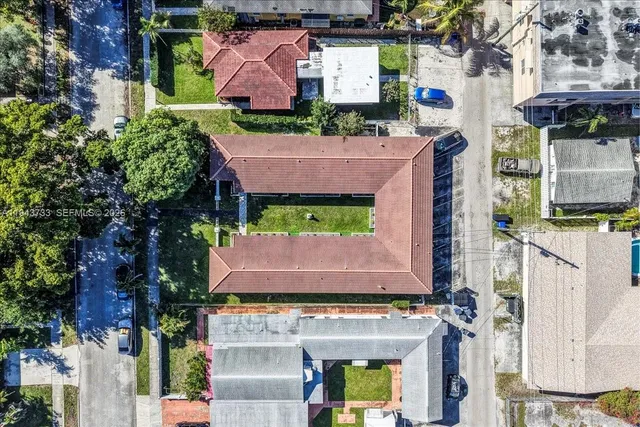 $1,800 | 1839 Funston Street, Unit 5, Hollywood, FL 33020