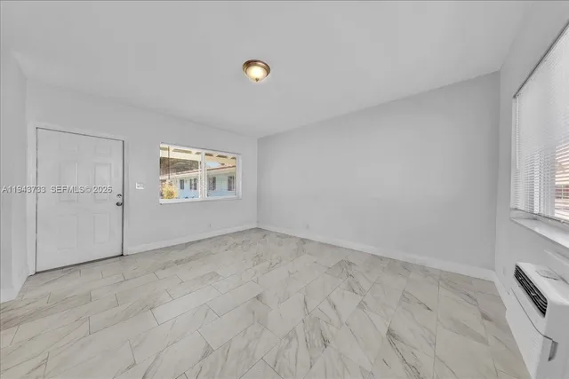 $1,800 | 1839 Funston Street, Unit 5, Hollywood, FL 33020