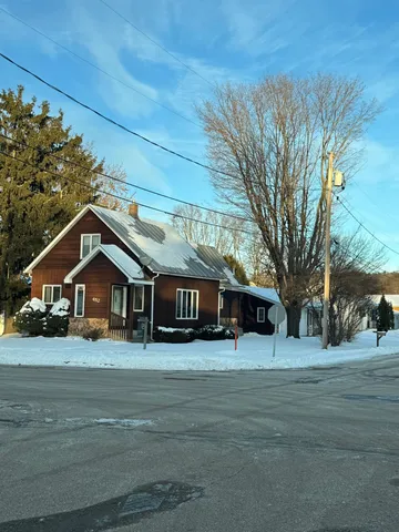 $199,000 | 452 Mill Street, Manawa, WI 54949
