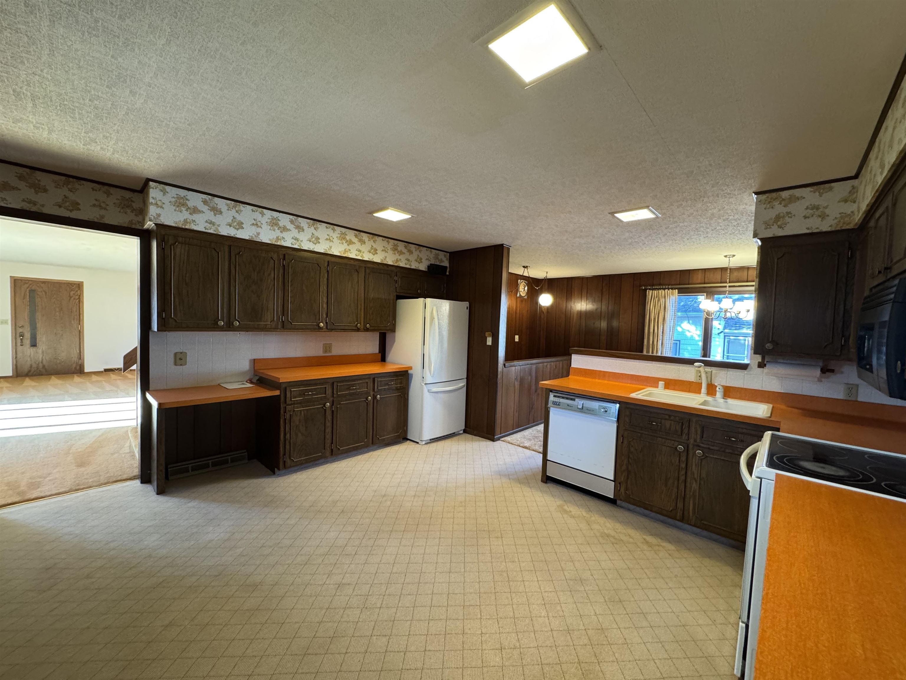 452 Mill Street Manawa, WI 54949 - Photo 13 of 29