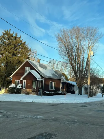 $199,000 | 452 Mill Street, Manawa, WI 54949