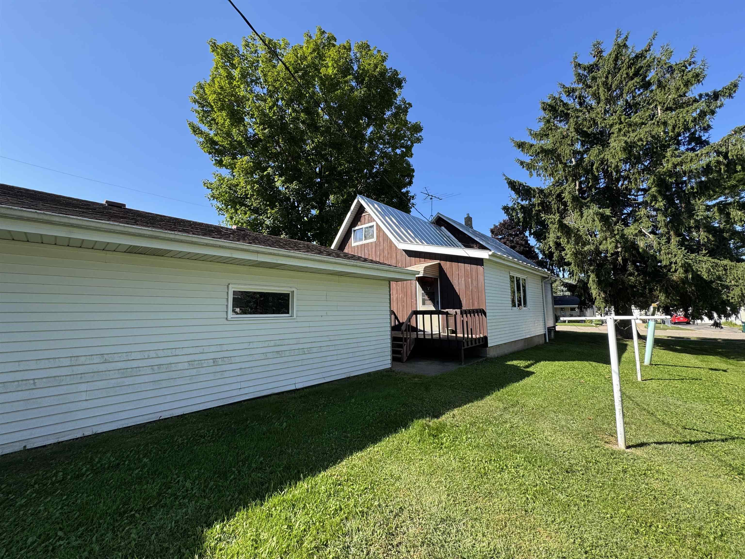 452 Mill Street Manawa, WI 54949 - Photo 7 of 29