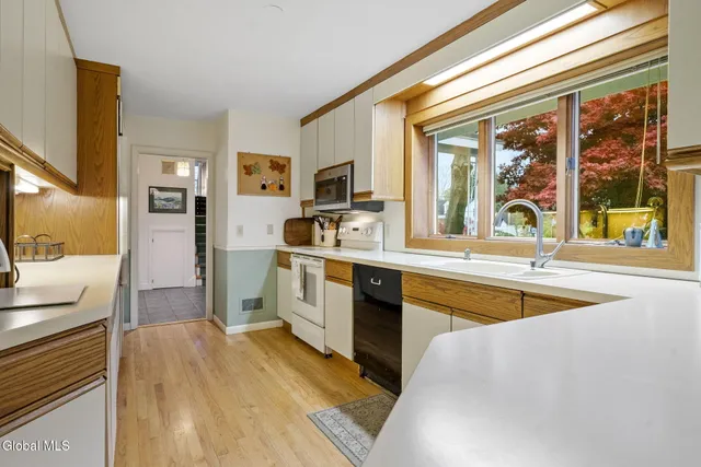 $599,900 | 6 Arbor Drive, Glens Falls, NY 12801