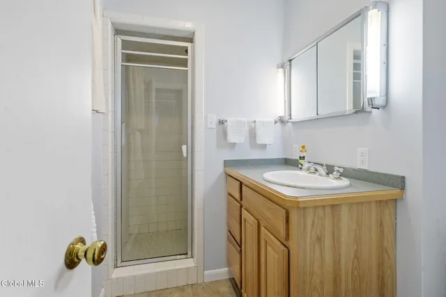 $635,000 | 6 Arbor Drive, Glens Falls, NY 12801