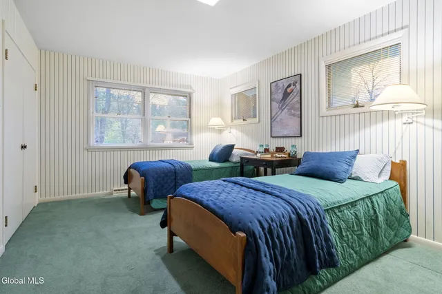 $599,900 | 6 Arbor Drive, Glens Falls, NY 12801