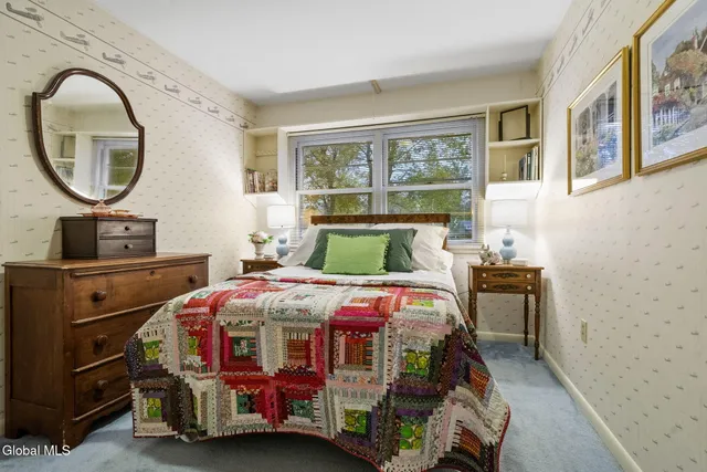 $635,000 | 6 Arbor Drive, Glens Falls, NY 12801