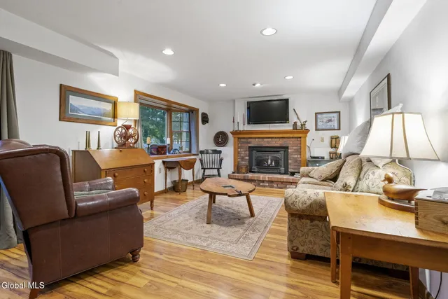 $635,000 | 6 Arbor Drive, Glens Falls, NY 12801