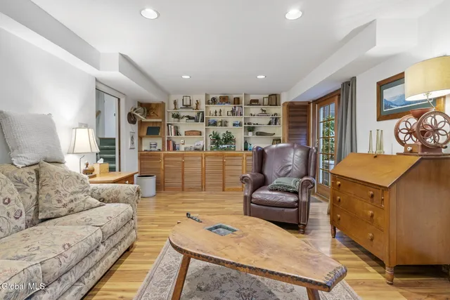 $635,000 | 6 Arbor Drive, Glens Falls, NY 12801