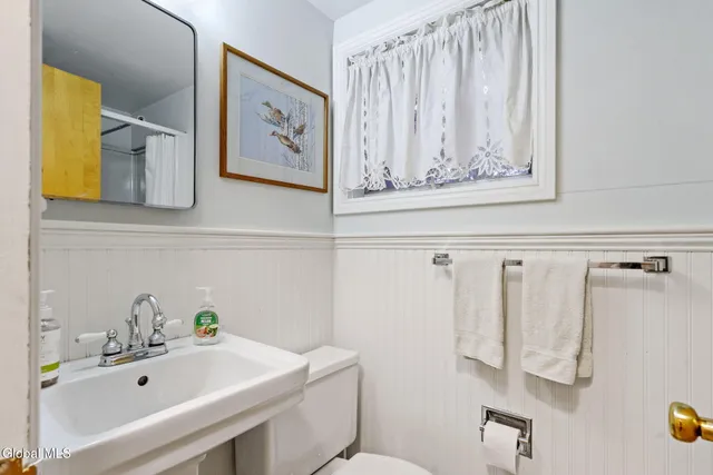 $635,000 | 6 Arbor Drive, Glens Falls, NY 12801