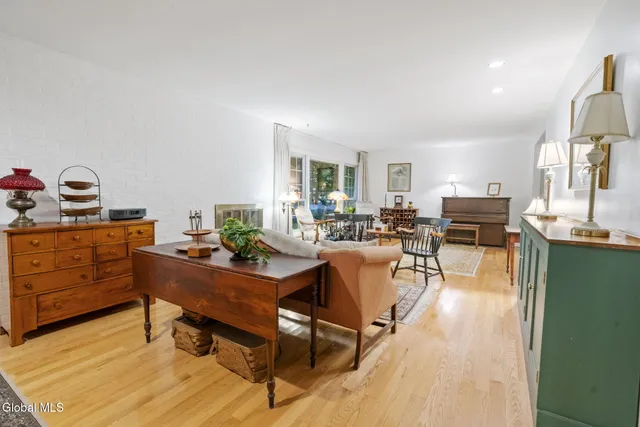 $599,900 | 6 Arbor Drive, Glens Falls, NY 12801