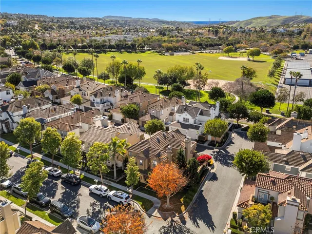 $1,389,900 | 1 Trumpet Vine Street, Ladera Ranch, CA 92694