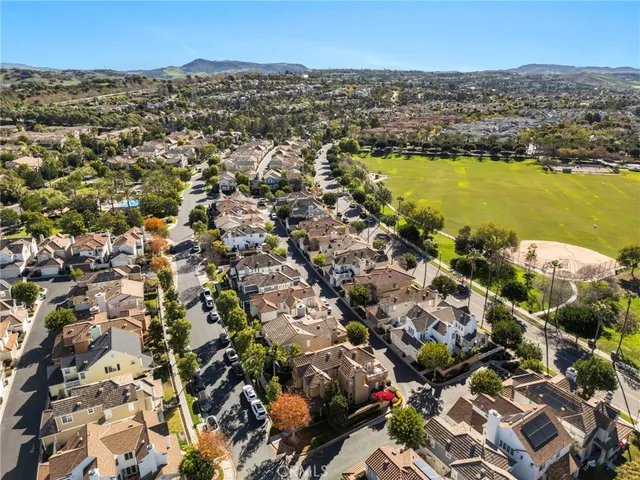$1,389,900 | 1 Trumpet Vine Street, Ladera Ranch, CA 92694