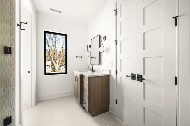 $1,995,000 | 214 54th Avenue North, Nashville, TN 37209