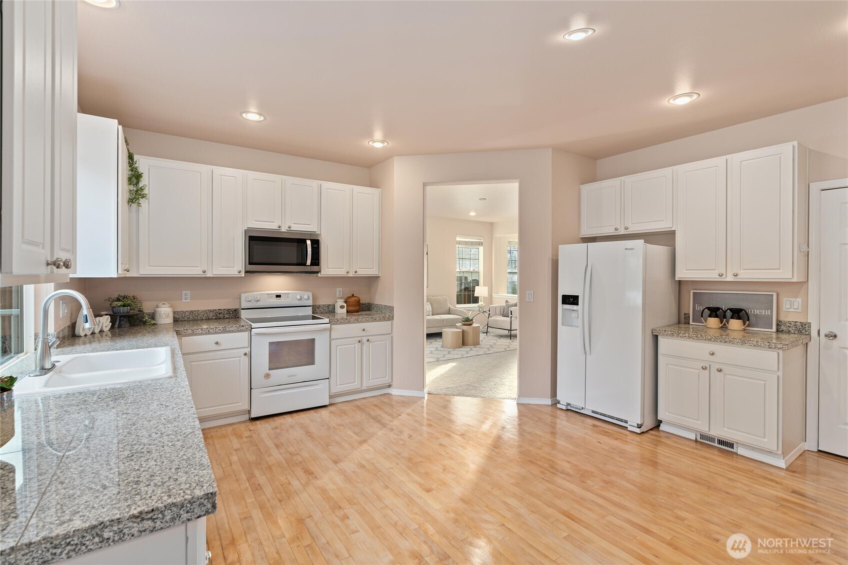 5036 Northeast 4th Place Renton, WA 98059 - Photo 12 of 35