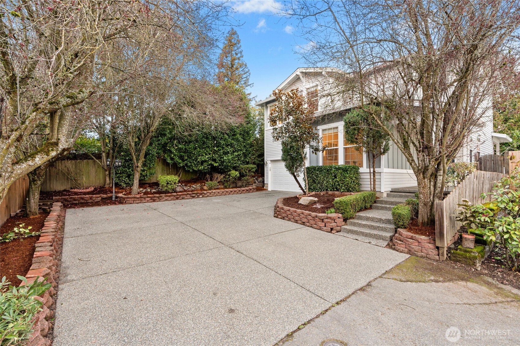 5036 Northeast 4th Place Renton, WA 98059 - Photo 2 of 35