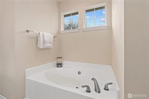 $860,000 | 5036 Northeast 4th Place, Renton, WA 98059