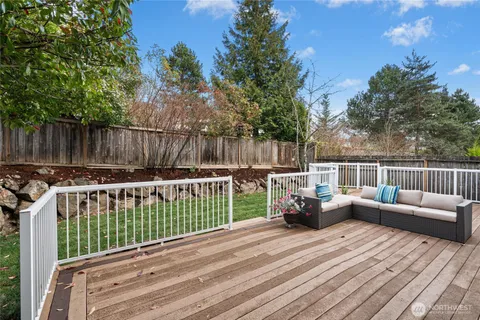 $860,000 | 5036 Northeast 4th Place, Renton, WA 98059