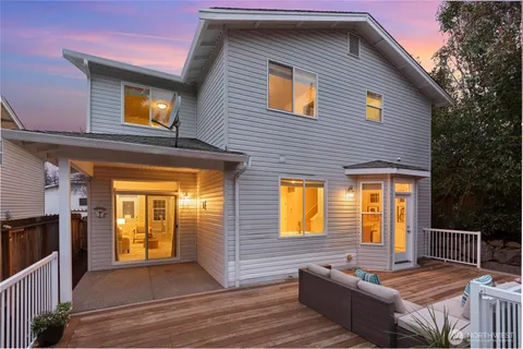 $860,000 | 5036 Northeast 4th Place, Renton, WA 98059