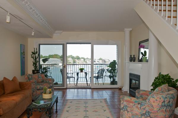 15 Skinners Path, Unit 15 Marblehead, MA 01945 - Photo 2 of 28