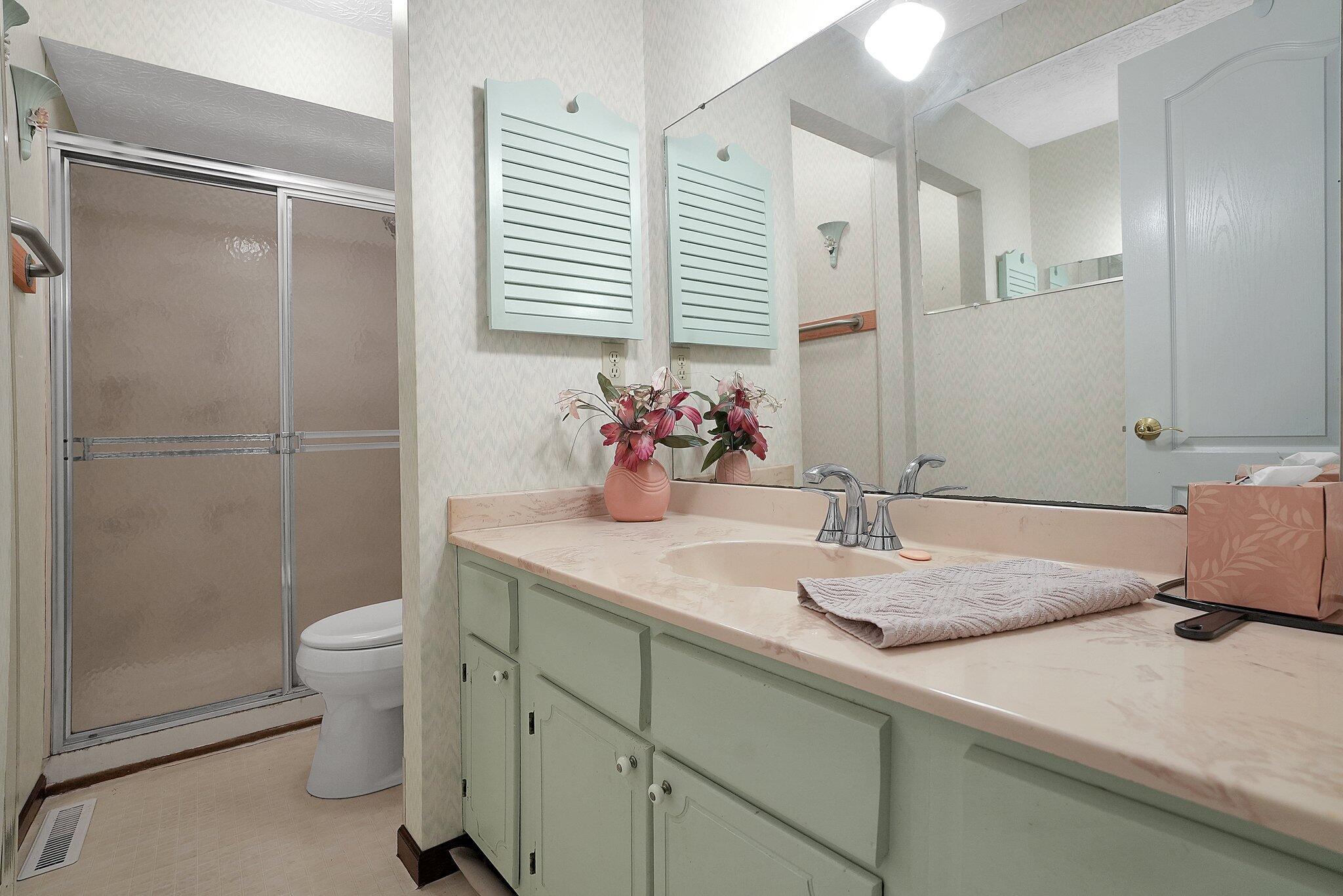 138 South Spring Road Westerville, OH 43081 - Photo 24 of 42 Master Bathroom