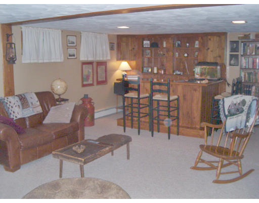 5 Entrance Road Plymouth, MA 02360 - Photo 8 of 19 Gallery Image 8