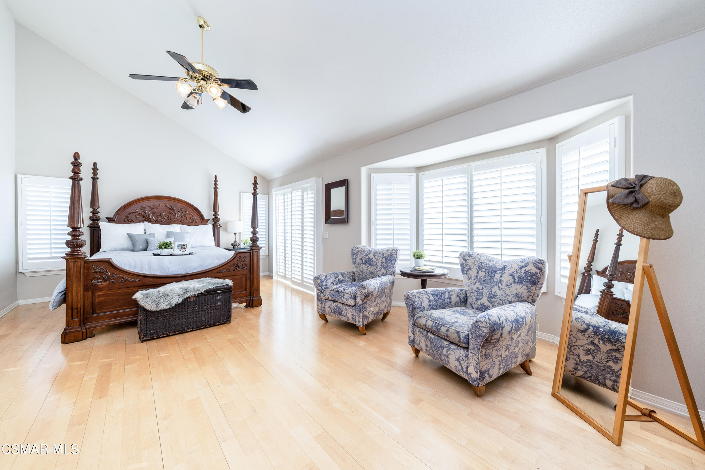 2993 Ditch Road Simi Valley, CA 93065 - Photo 16 of 43 Owner's Bedroom