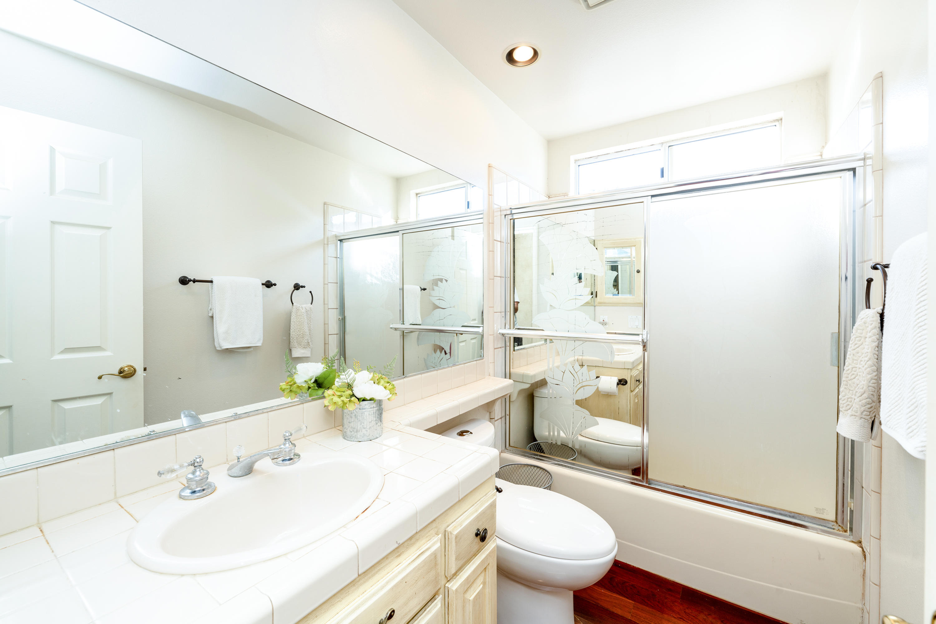 2993 Ditch Road Simi Valley, CA 93065 - Photo 24 of 43 Bathroom 2