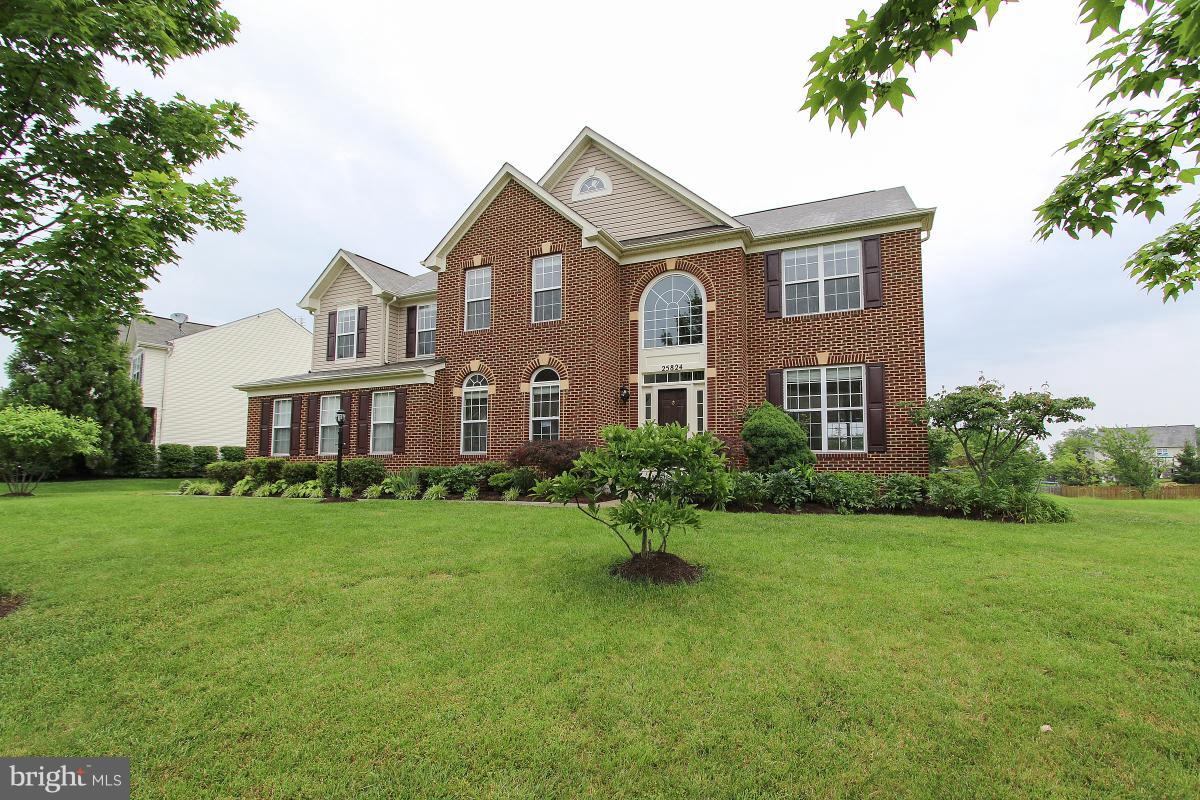 25824 Spring Farm Circle Chantilly, VA 20152 - Photo 1 of 30 Front of house