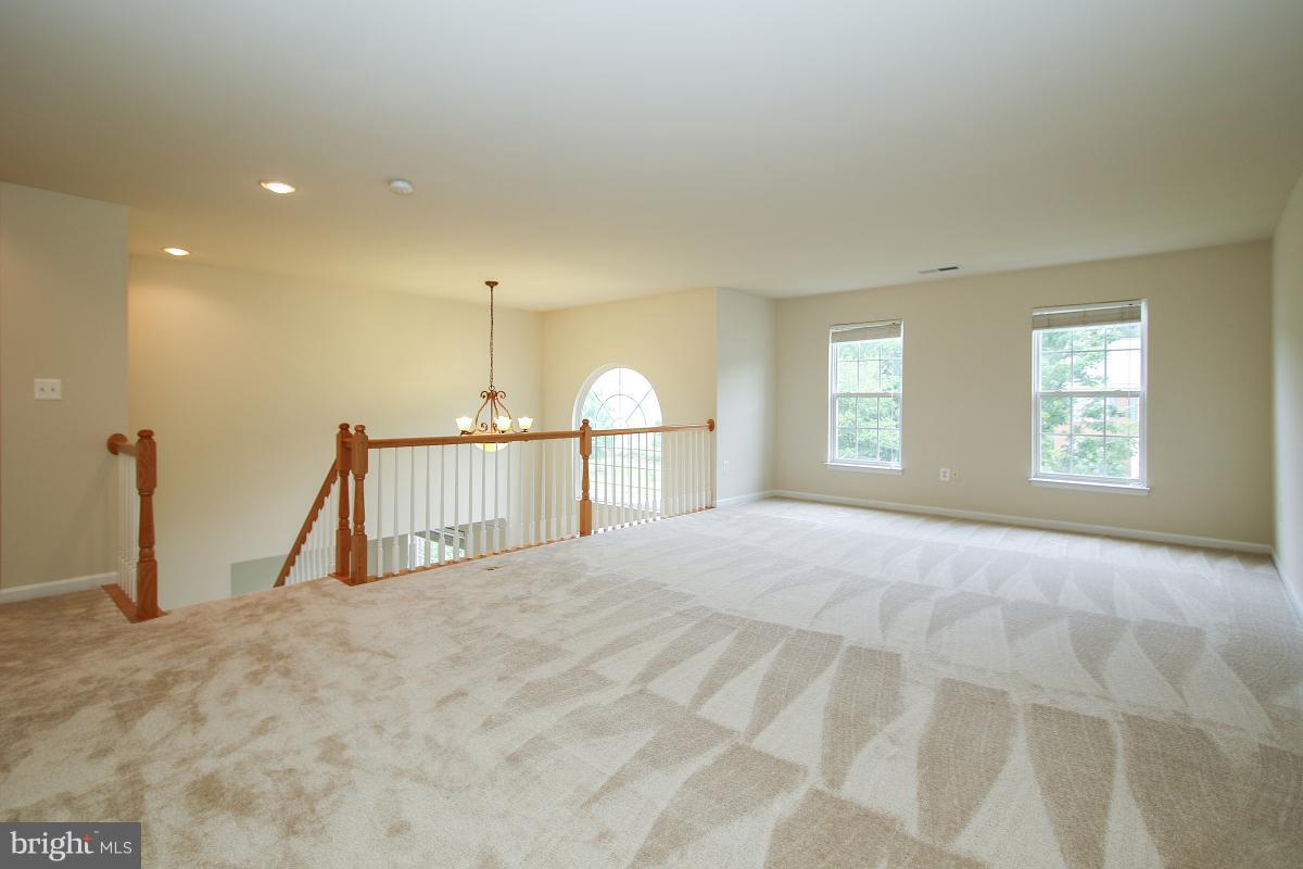 25824 Spring Farm Circle Chantilly, VA 20152 - Photo 15 of 30 Second level loft