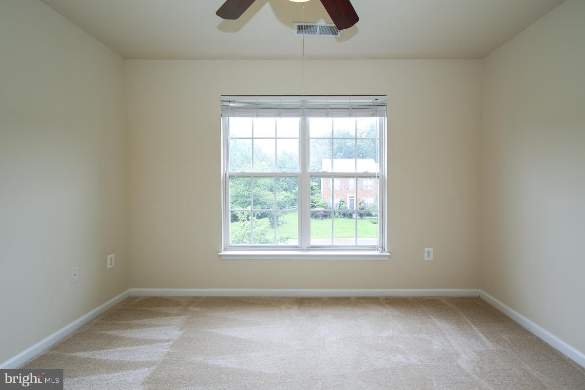 25824 Spring Farm Circle Chantilly, VA 20152 - Photo 21 of 30 Bedroom 4