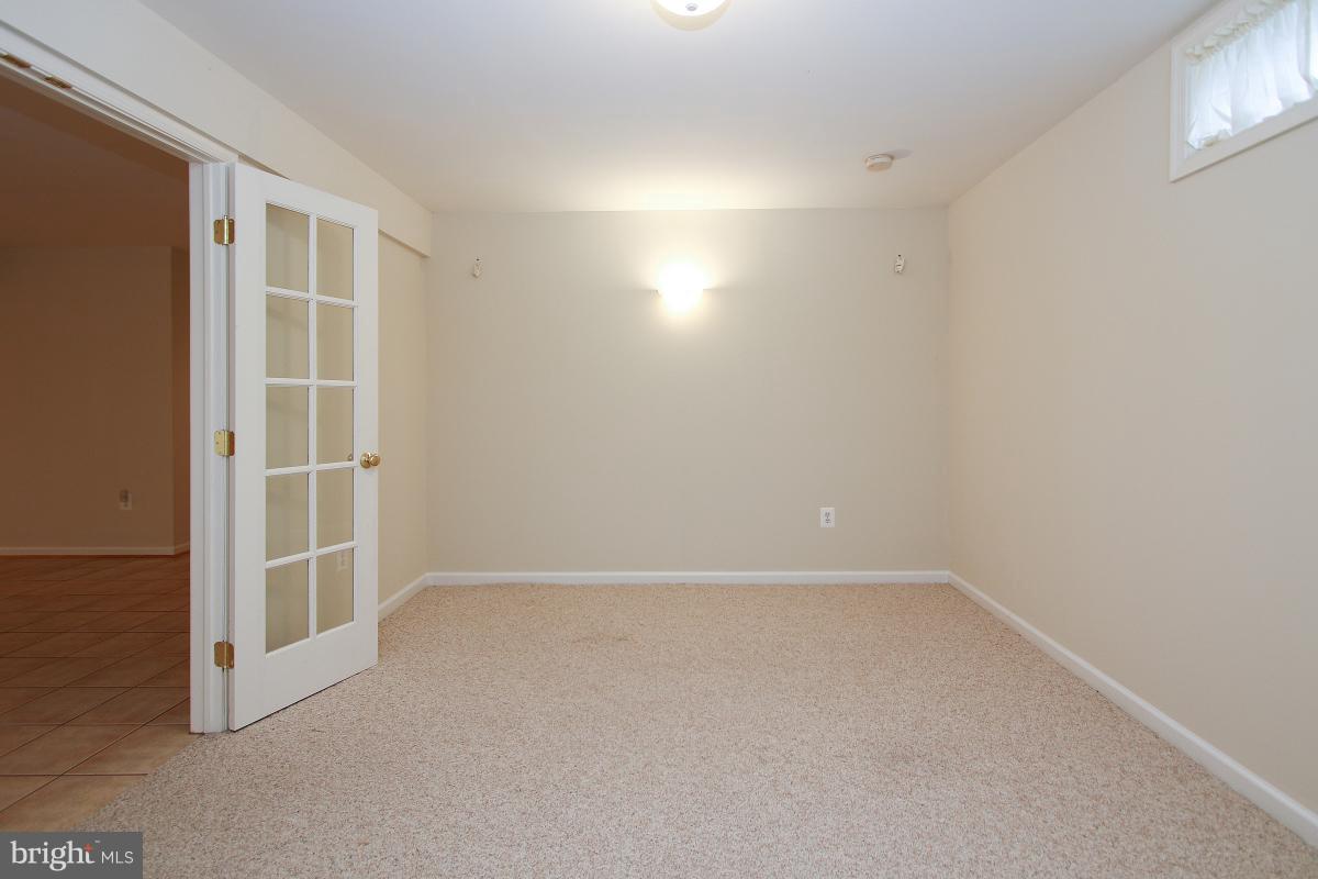 25824 Spring Farm Circle Chantilly, VA 20152 - Photo 25 of 30 Basement