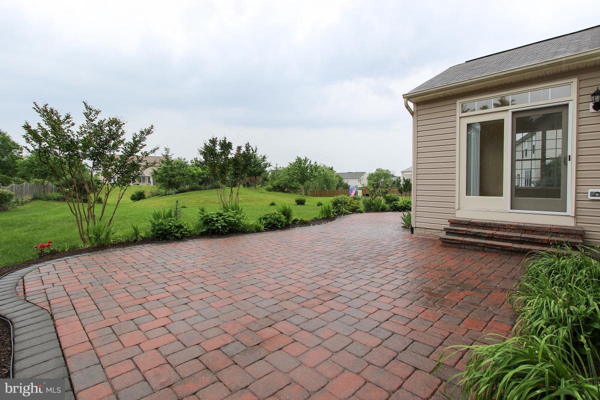 25824 Spring Farm Circle Chantilly, VA 20152 - Photo 28 of 30 Back patio