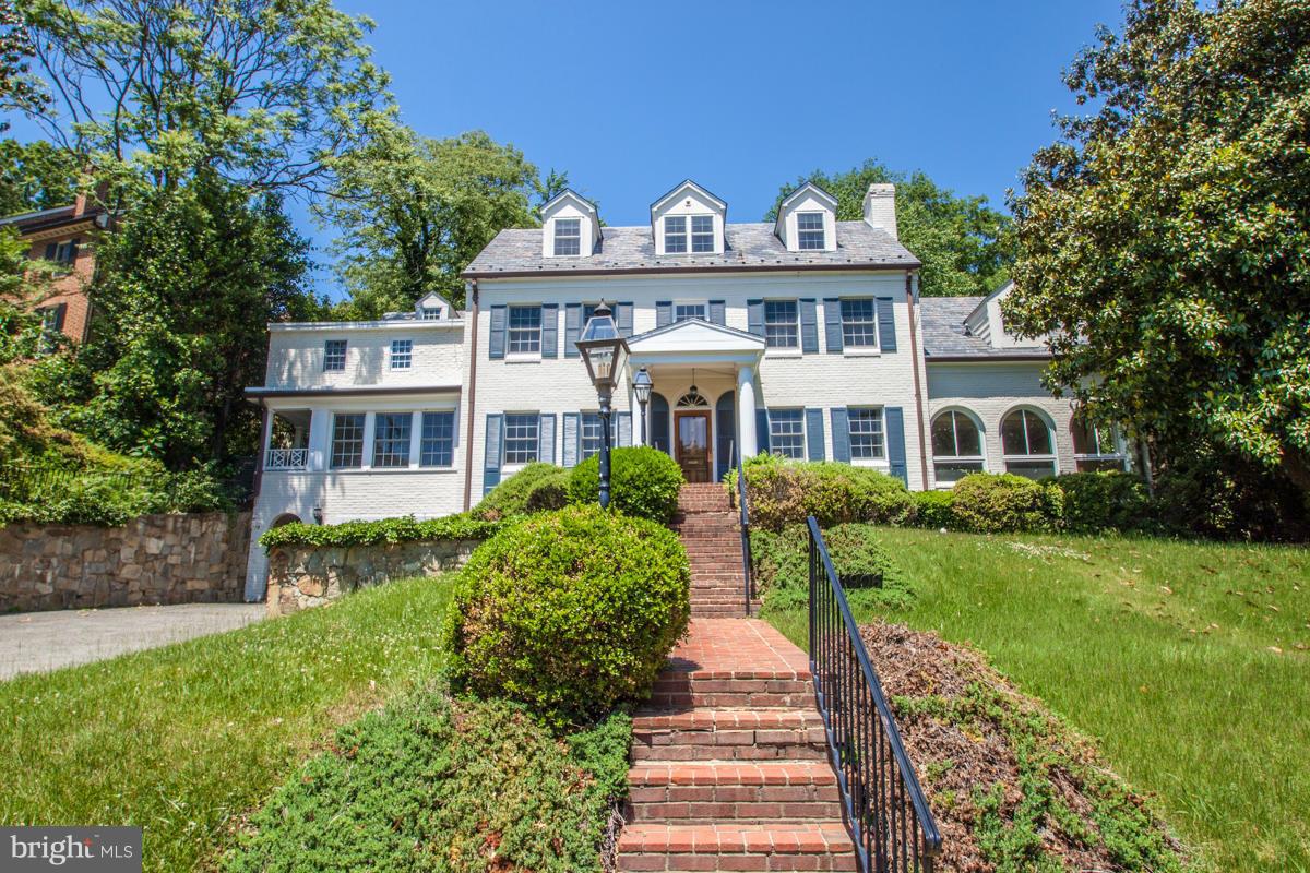 1906 Belle Haven Road Alexandria, VA 22307 - Photo 1 of 29 Exterior (Front)