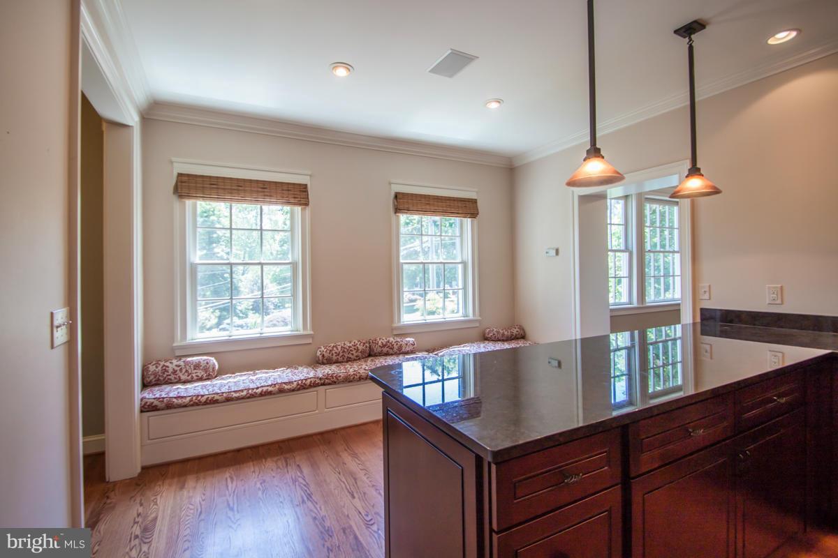 1906 Belle Haven Road Alexandria, VA 22307 - Photo 4 of 29 Kitchen