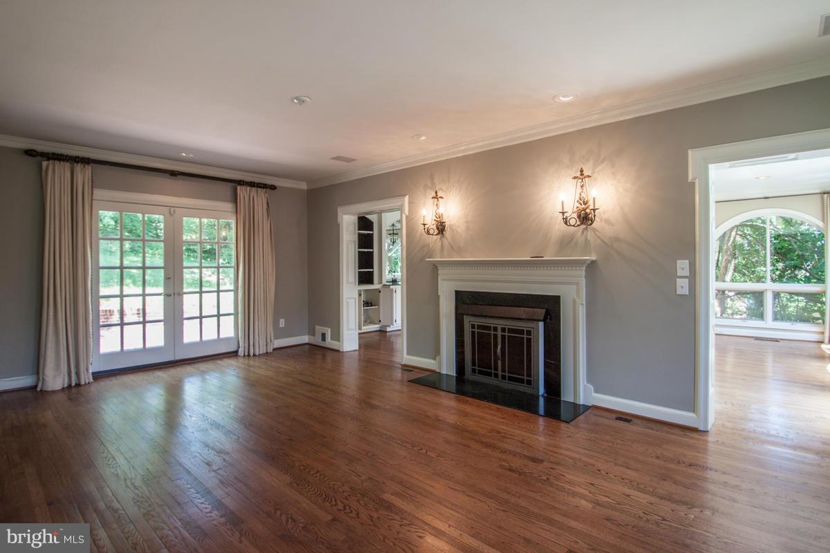1906 Belle Haven Road Alexandria, VA 22307 - Photo 7 of 29 Dining Room