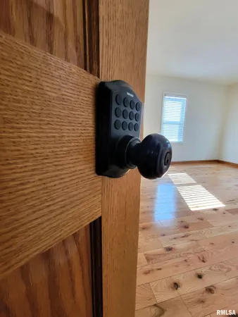 $179,900 | 1102 Coolidge Avenue, Pekin, IL 61554