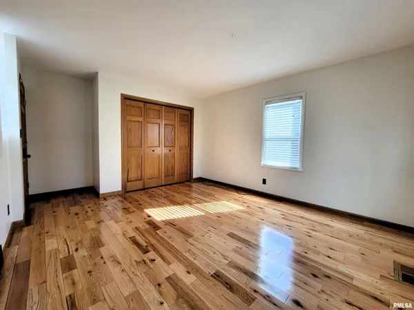 $169,000 | 1102 Coolidge Avenue, Pekin, IL 61554