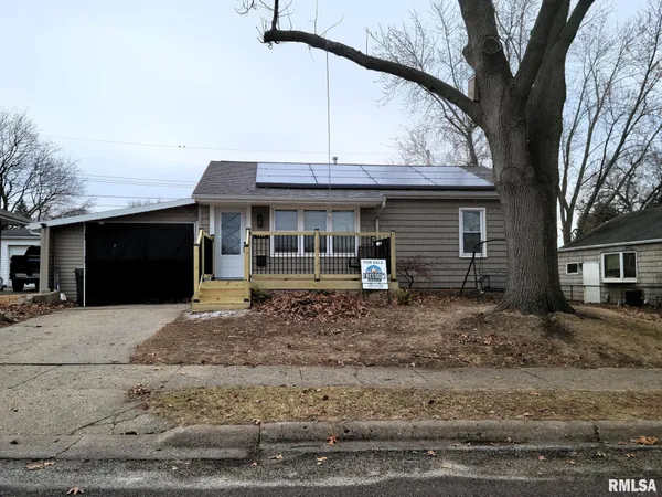 $179,900 | 1102 Coolidge Avenue, Pekin, IL 61554