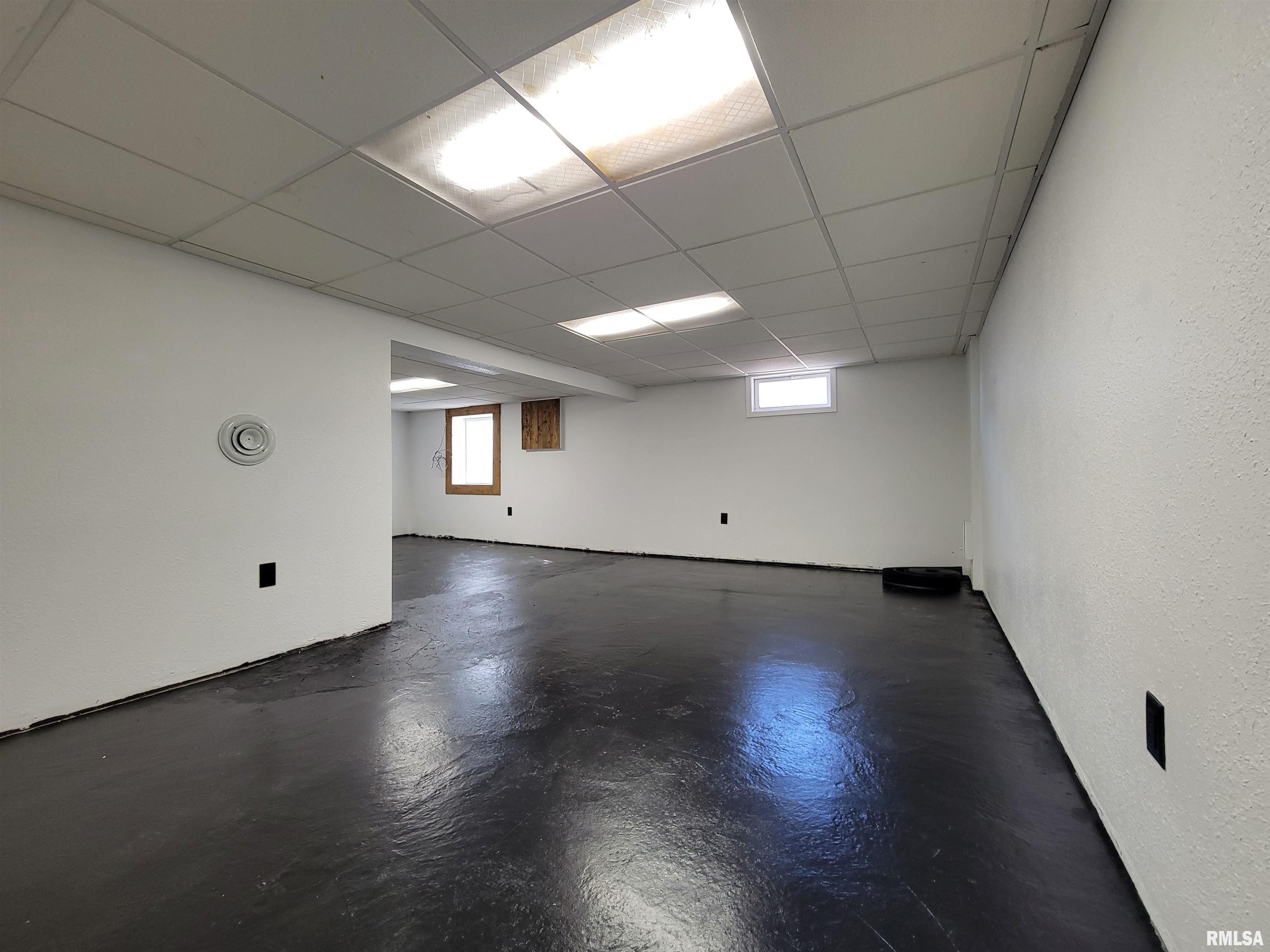 1102 Coolidge Avenue Pekin, IL 61554 - Photo 37 of 56