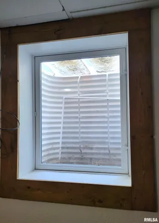 $169,000 | 1102 Coolidge Avenue, Pekin, IL 61554